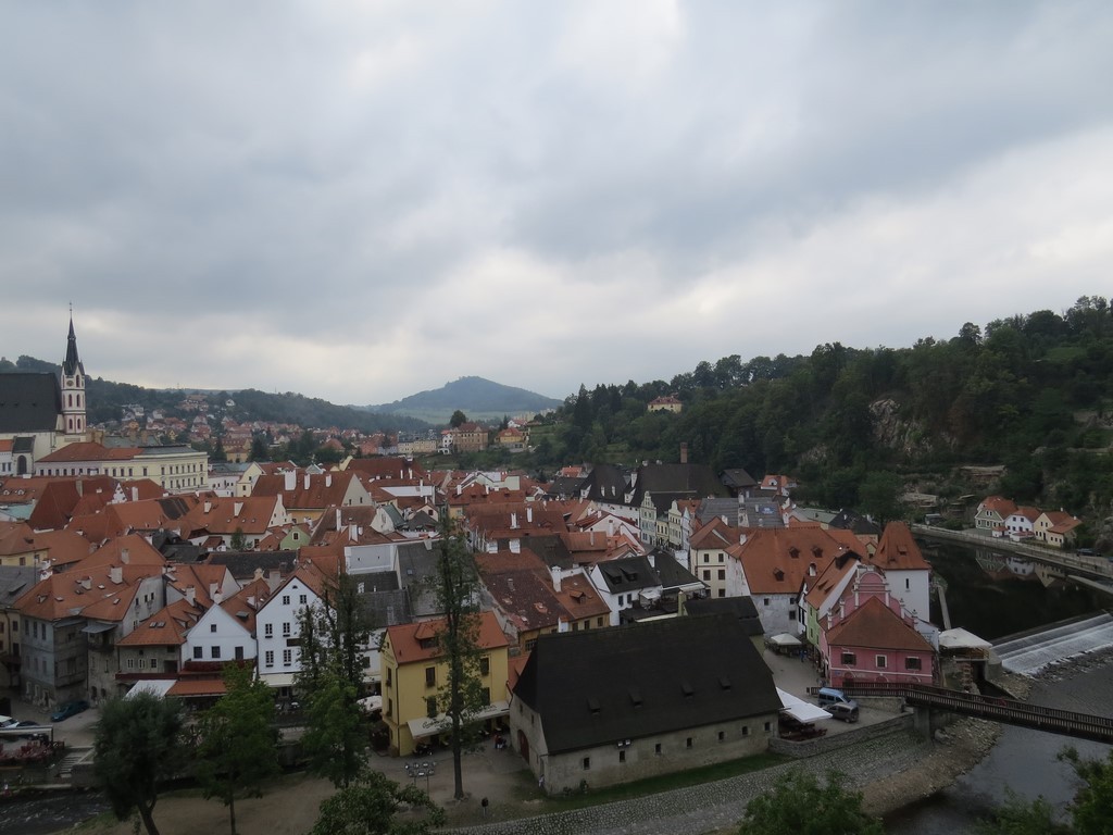 V samem mestnem jedru je preko 300 zgodovinskih zgradb, kar daje mestu edinstveno vzdušje